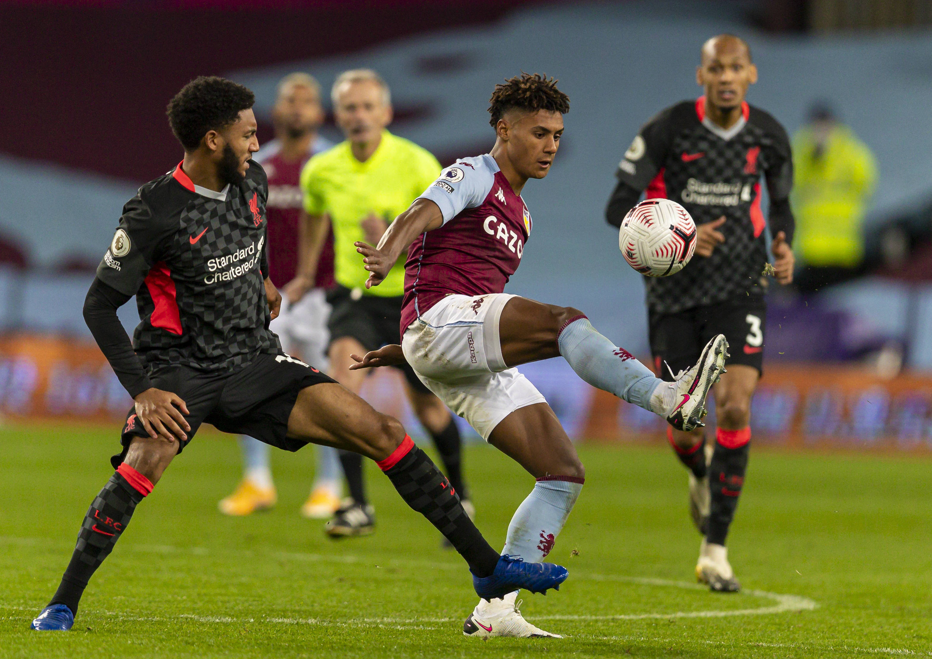 够的想象空 够的想象空